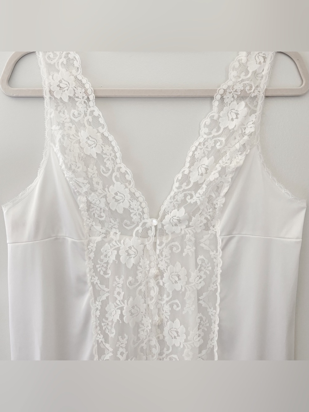 VTG Lace Button Tank Top - Picture 4 of 11